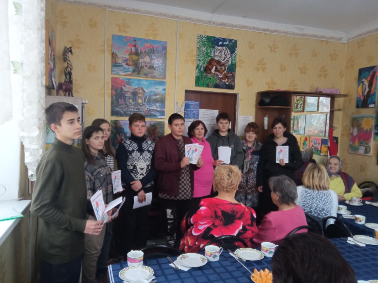 Международный день добровольца или День волонтеров.